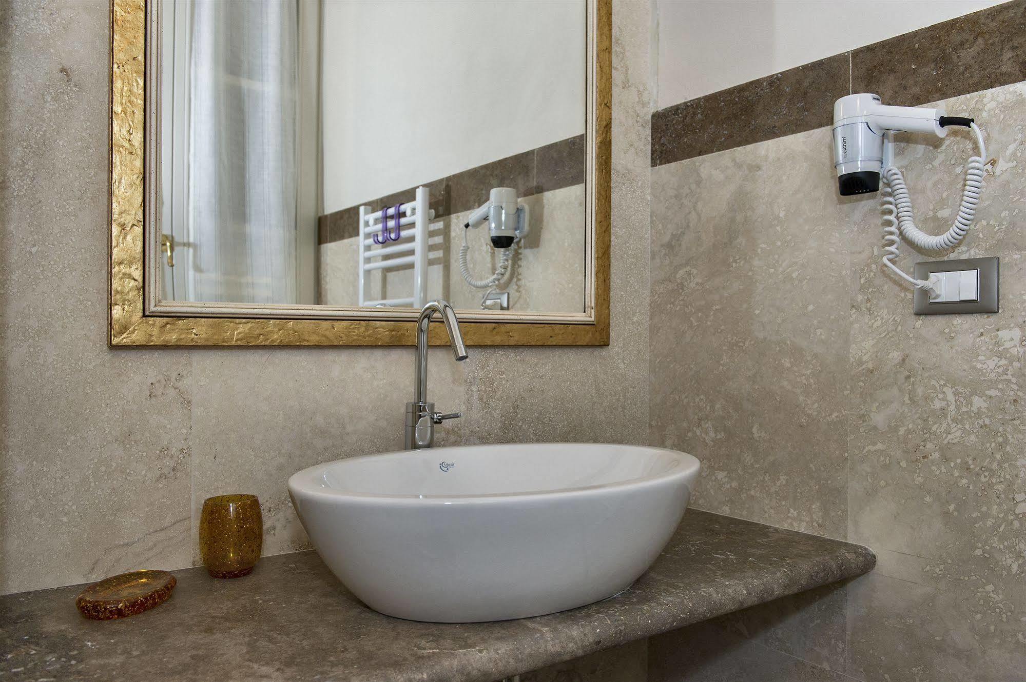 פיזה Relais Dei Mercanti B&B And Suites מראה חיצוני תמונה